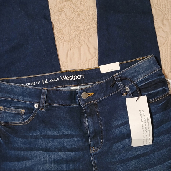 Westport Signature Straight Ankle Women's size 14 Dark Blue denim jeans - Picture 7 of 7